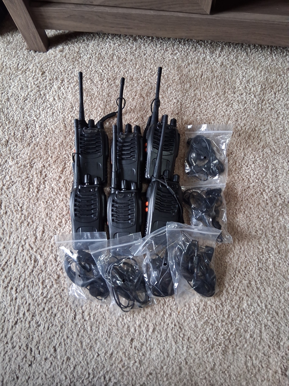 6 BAOFENG Walkie Talkies 888S 6Earpiece UHF 16 Channel Handheld Two Way Radios